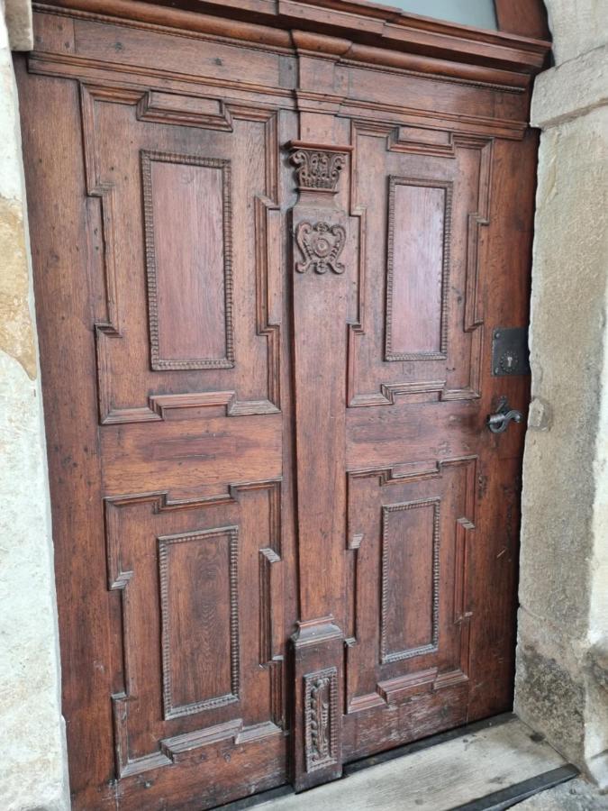 Hradec Králové Velke Studio Na Velkem Namesti S Vybavenou Kuchyni מראה חיצוני תמונה